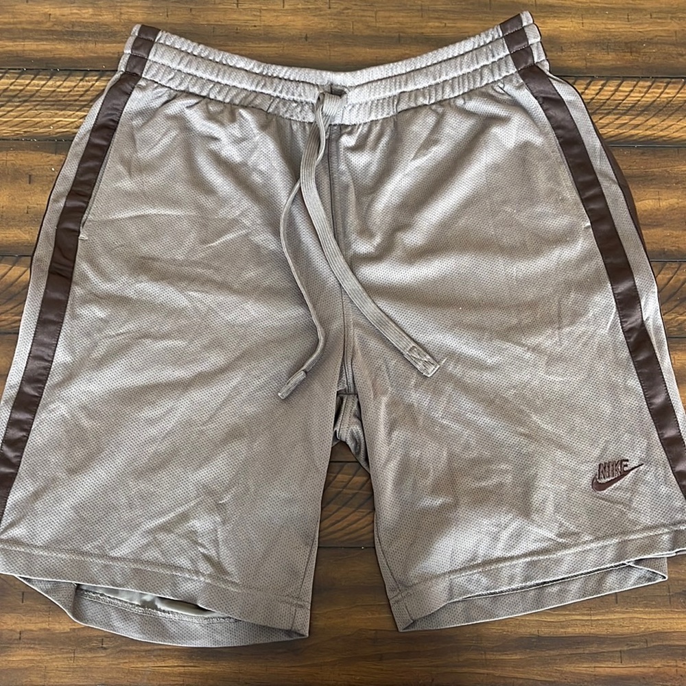 Nike mens basketball shorts XL
